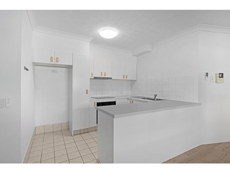 5/52 Queen Street, Southport QLD 4215