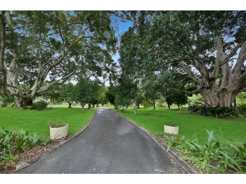 28 Thredbo Drive, Worongary QLD 4213