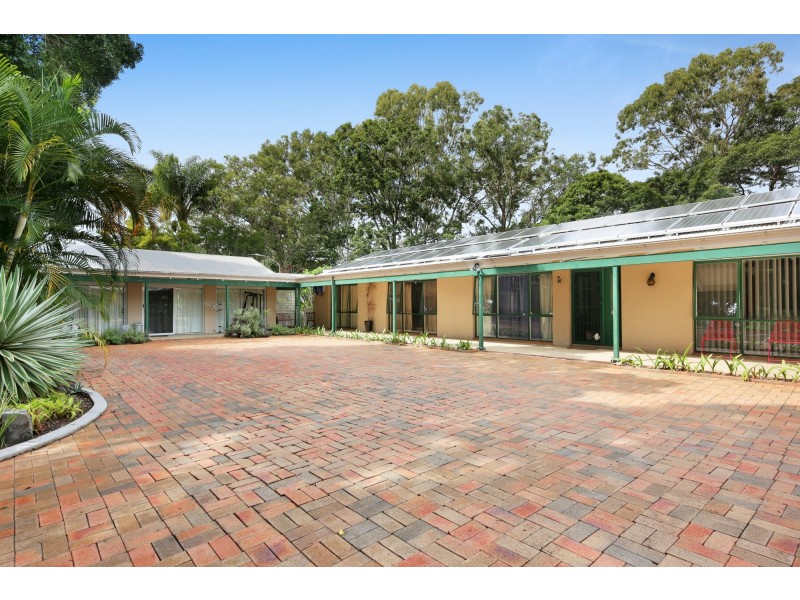 28 Thredbo Drive, Worongary QLD 4213