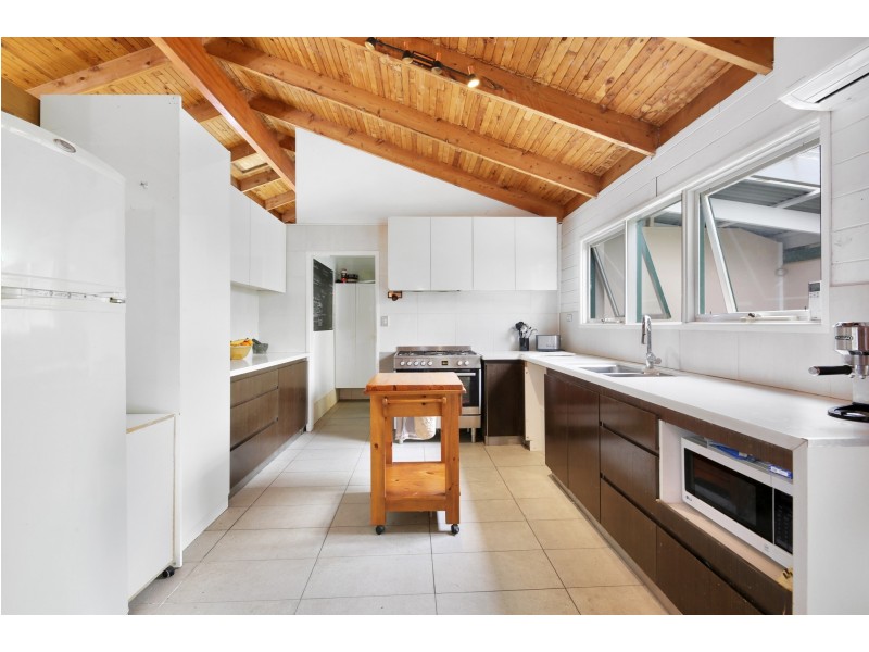 28 Thredbo Drive, Worongary QLD 4213