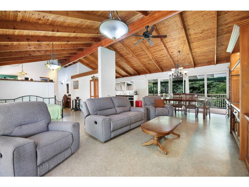 28 Thredbo Drive, Worongary QLD 4213