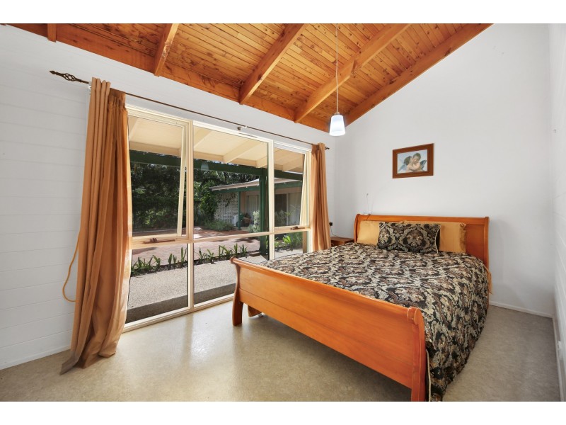 28 Thredbo Drive, Worongary QLD 4213