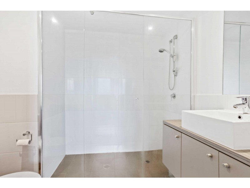 231/129 Laver Drive, Robina QLD 4226