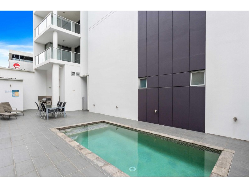 231/129 Laver Drive, Robina QLD 4226