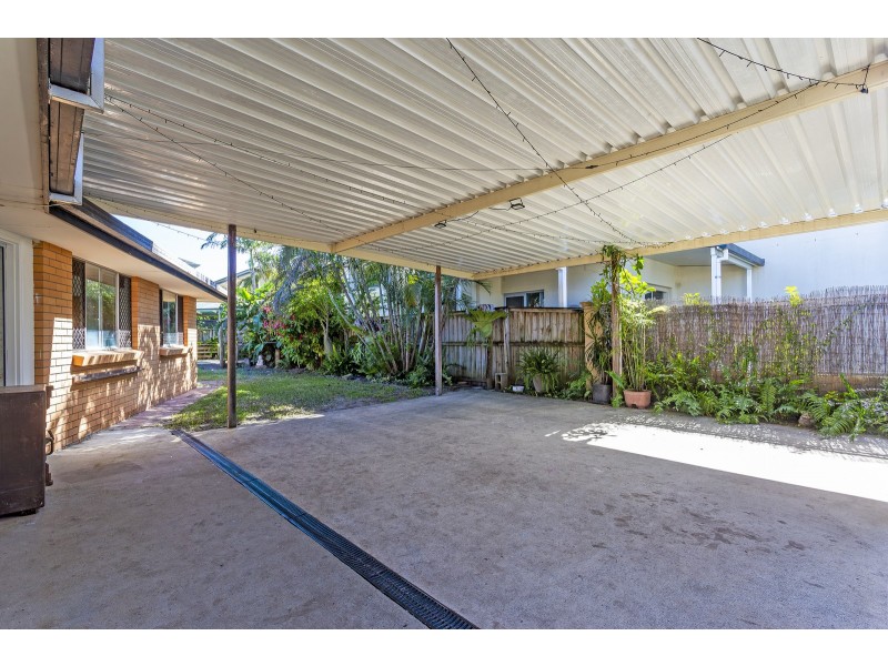 12 Adams Avenue, Miami QLD 4220