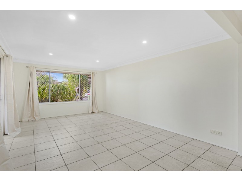 12 Adams Avenue, Miami QLD 4220