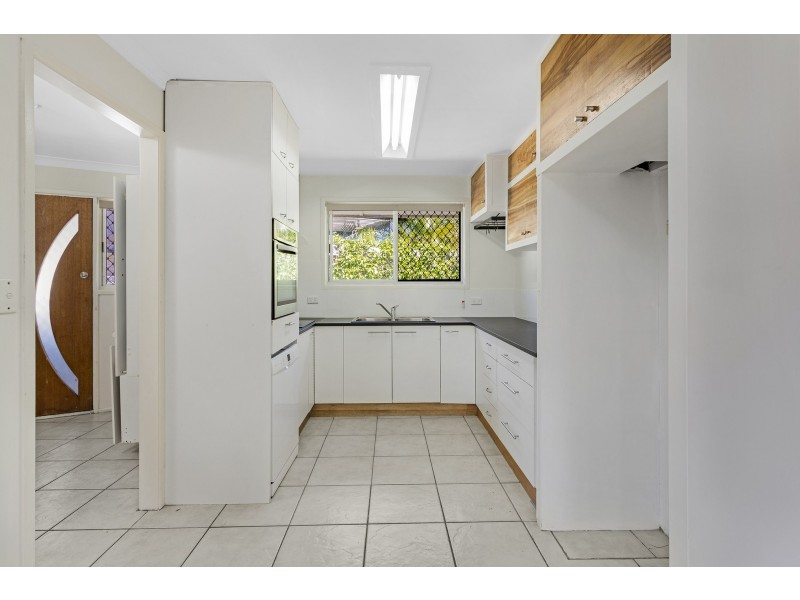 12 Adams Avenue, Miami QLD 4220
