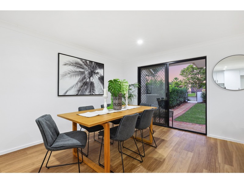 16/302 Christine Avenue, Varsity Lakes QLD 4227