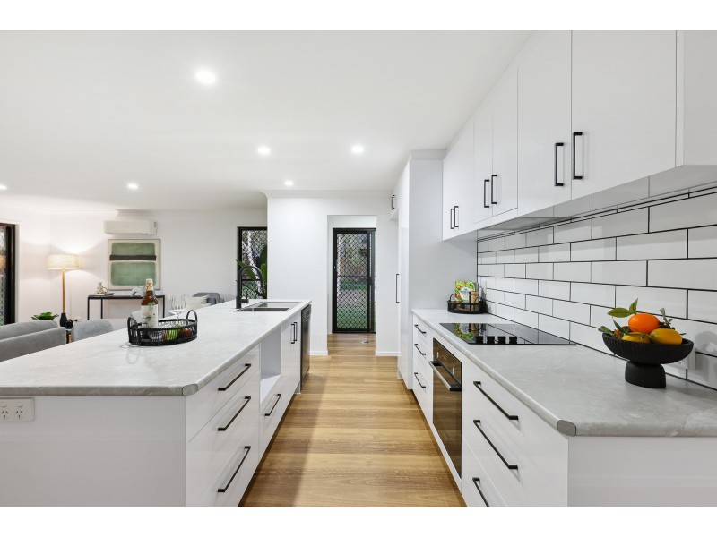 16/302 Christine Avenue, Varsity Lakes QLD 4227