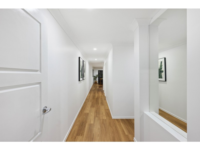 16/302 Christine Avenue, Varsity Lakes QLD 4227