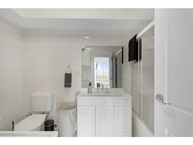 12B/2 Riverview Parade, Surfers Paradise QLD 4217