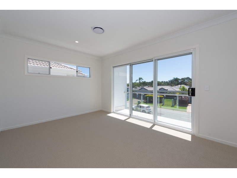 23 Sickle Avenue, Hope Island QLD 4212