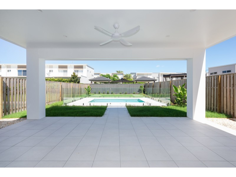 23 Sickle Avenue, Hope Island QLD 4212