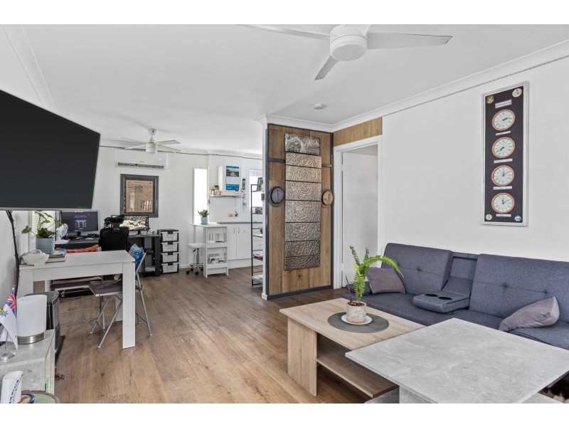 2/34-36 Tarcoola Crescent, Chevron Island QLD 4217