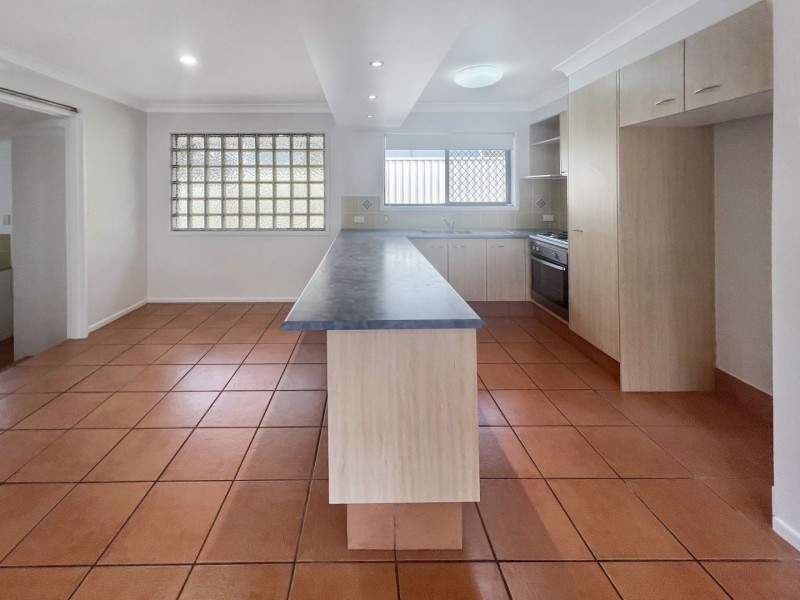 2/35 Terrigal Crescent, Southport QLD 4215