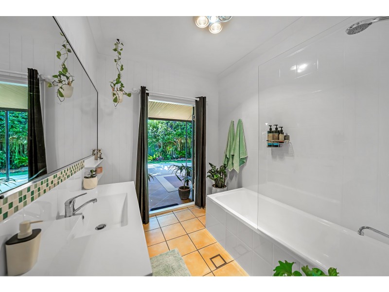 5 Ferndahl Drive, Varsity Lakes QLD 4227