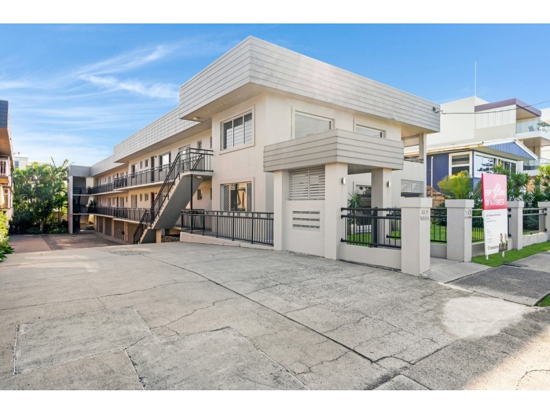 4/70 Marine Parade, Miami QLD 4220