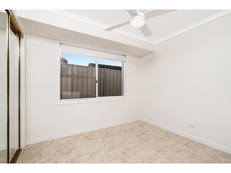 4 Silkyoak Court, Burleigh Waters QLD 4220