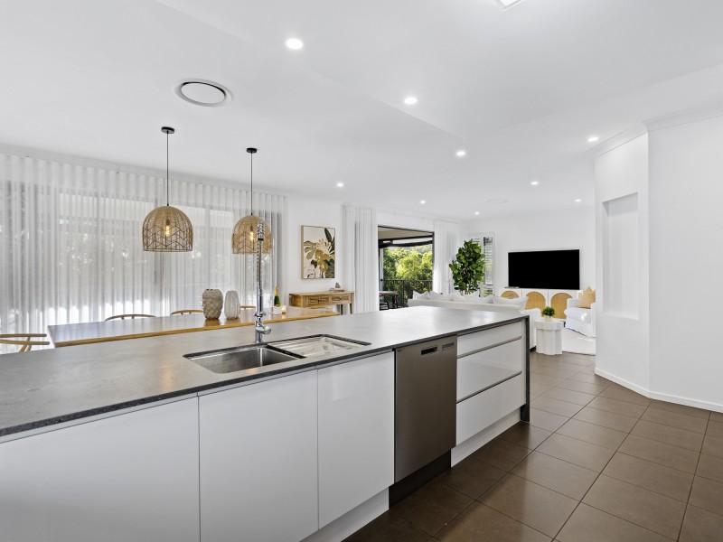 10 Wilcox Close, Reedy Creek QLD 4227