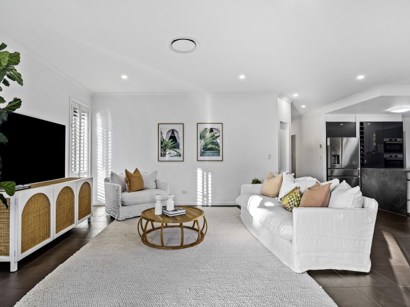 10 Wilcox Close, Reedy Creek QLD 4227