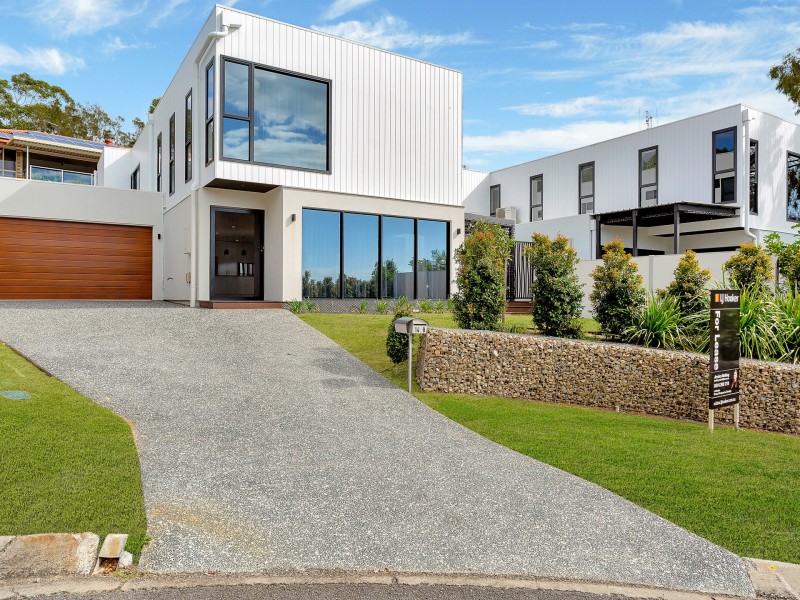 2/14 Pinehurst Place, Robina QLD 4226