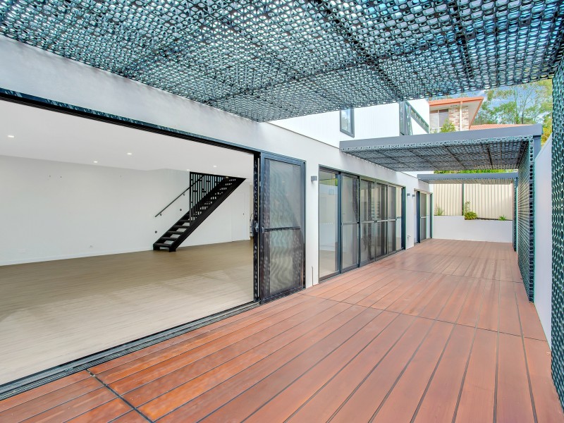 2/14 Pinehurst Place, Robina QLD 4226