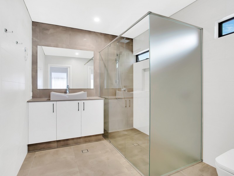 2/14 Pinehurst Place, Robina QLD 4226