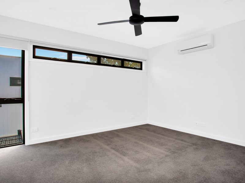 2/14 Pinehurst Place, Robina QLD 4226