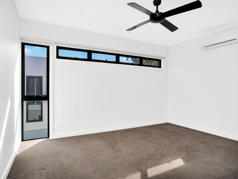 2/14 Pinehurst Place, Robina QLD 4226