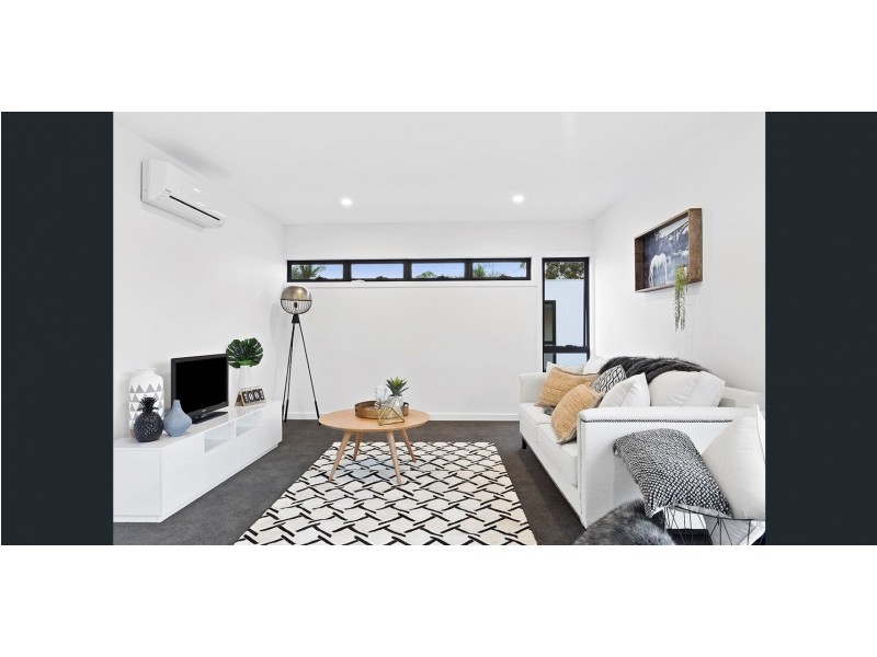 2/14 Pinehurst Place, Robina QLD 4226