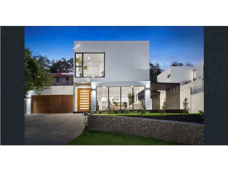 2/14 Pinehurst Place, Robina QLD 4226