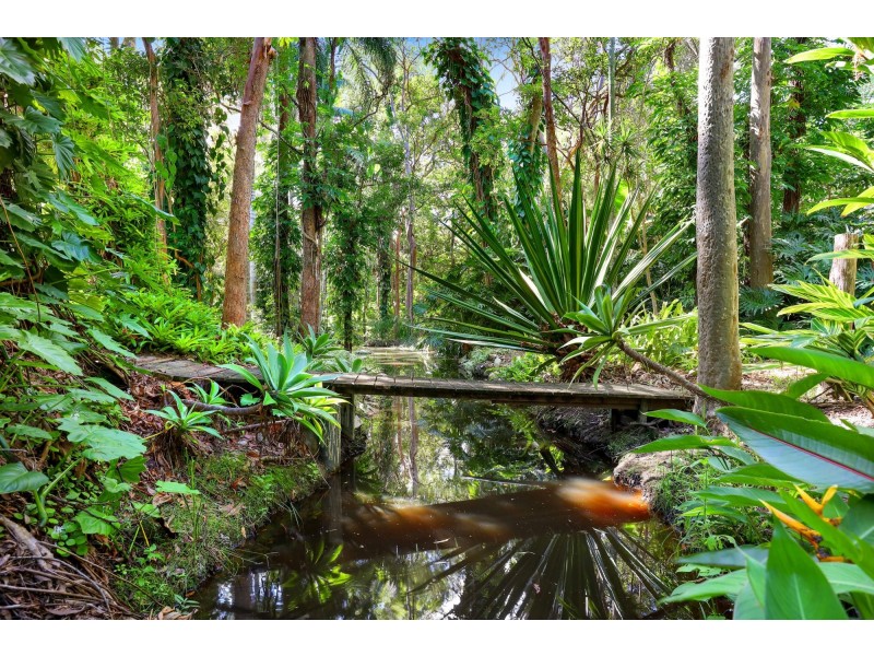 22 Viscount Drive, Tallai QLD 4213