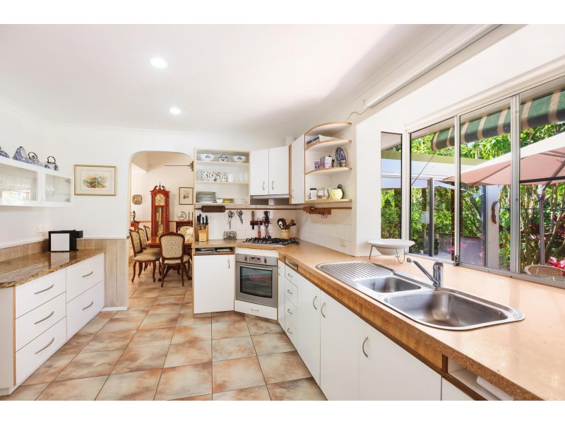 22 Viscount Drive, Tallai QLD 4213