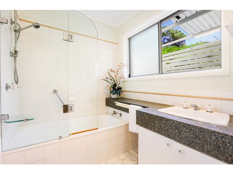 22 Viscount Drive, Tallai QLD 4213