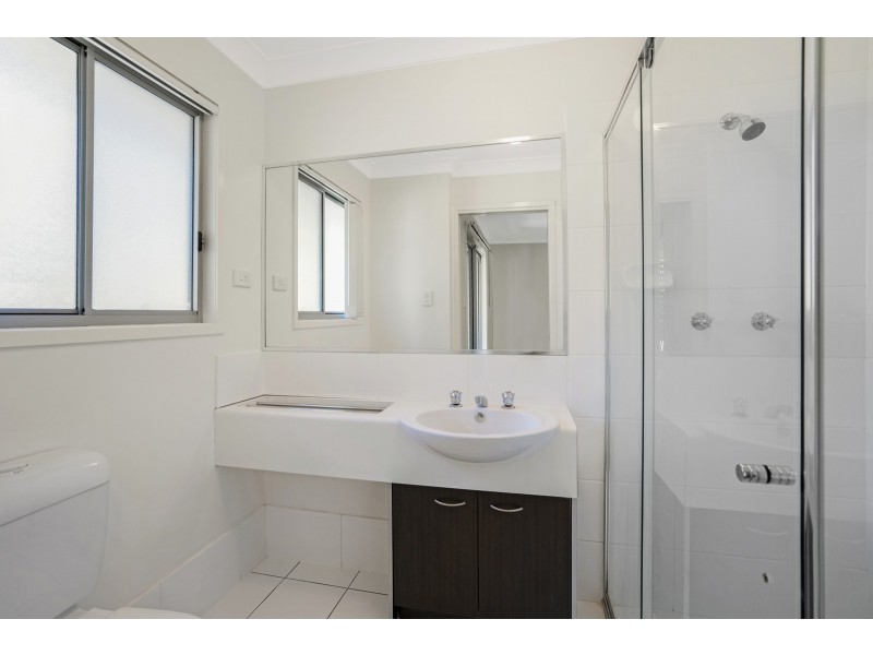 7/131 McAuley Parade, Pacific Pines QLD 4211