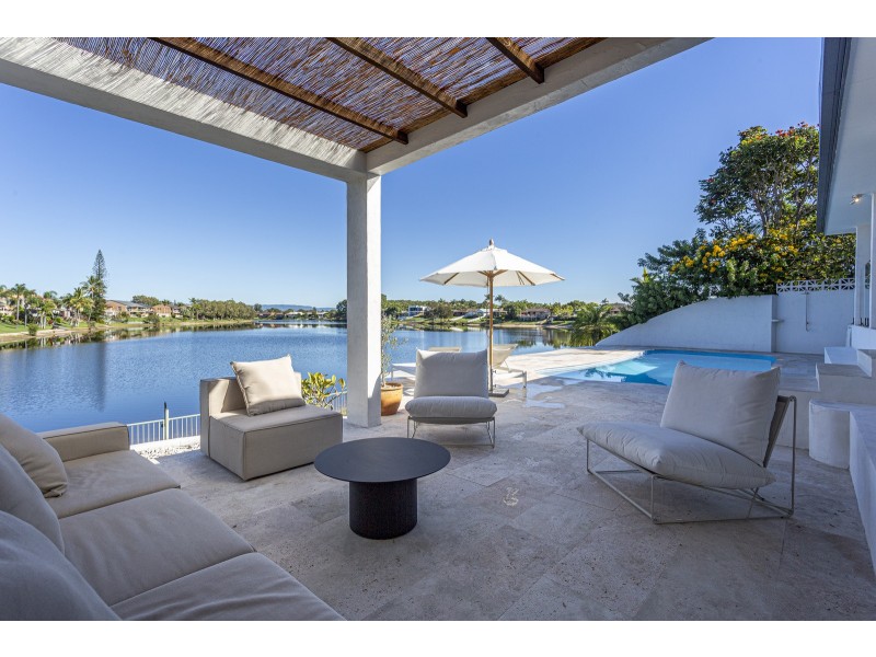 10 Spoonbill Court, Burleigh Waters QLD 4220