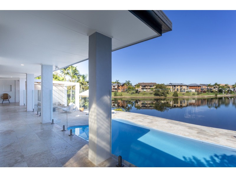 10 Spoonbill Court, Burleigh Waters QLD 4220