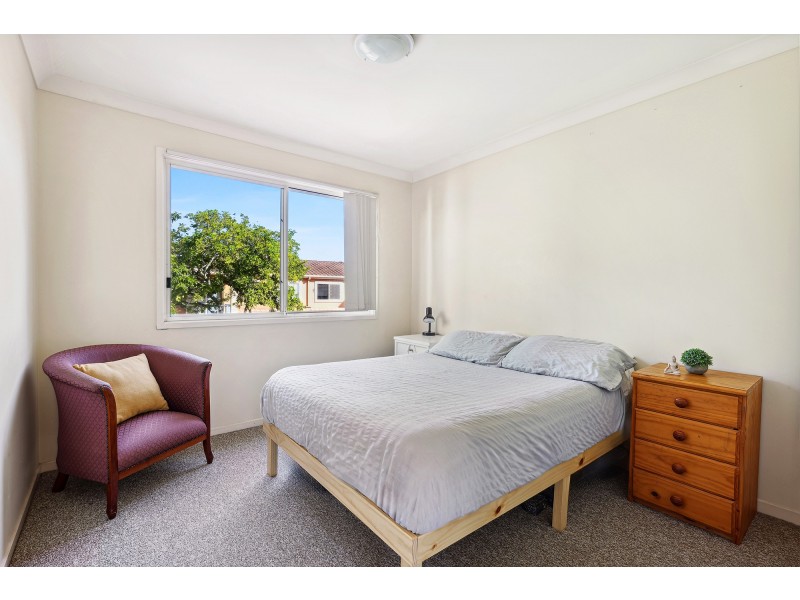 24/1 Warbler Parade, Varsity Lakes QLD 4227