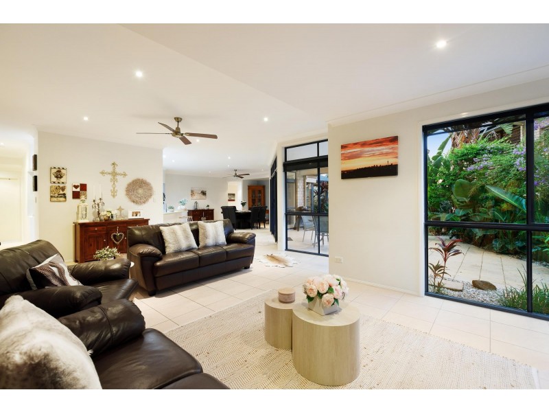 17 Marriott Way, Highland Park QLD 4211