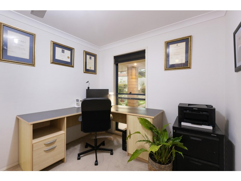 17 Marriott Way, Highland Park QLD 4211