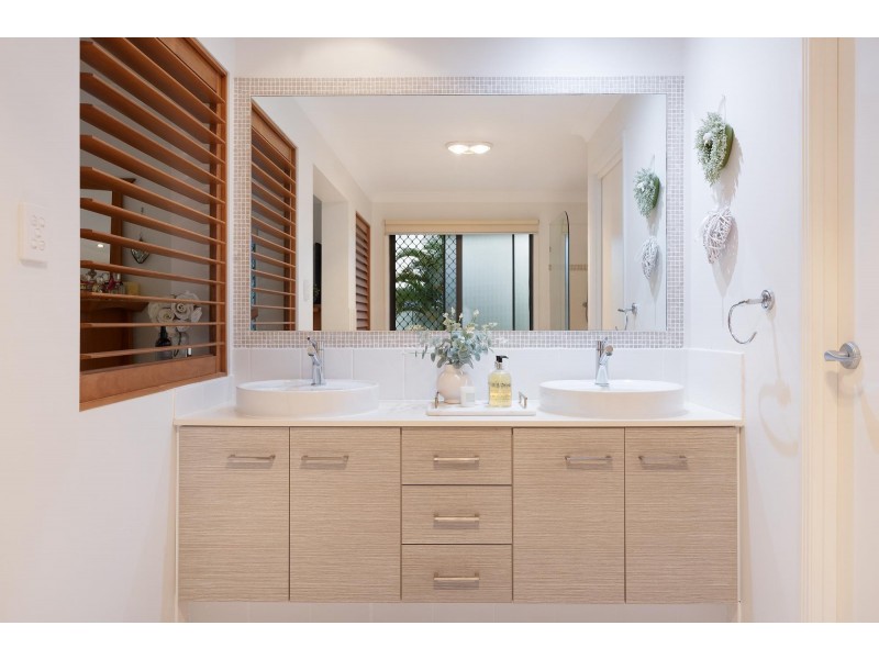 17 Marriott Way, Highland Park QLD 4211