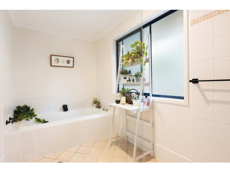 17 Marriott Way, Highland Park QLD 4211