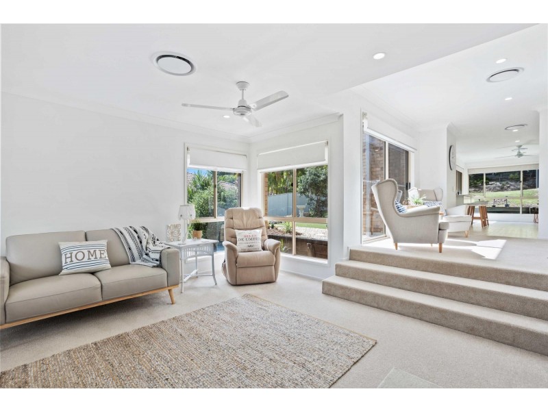 14 Wayville Place, Robina QLD 4226