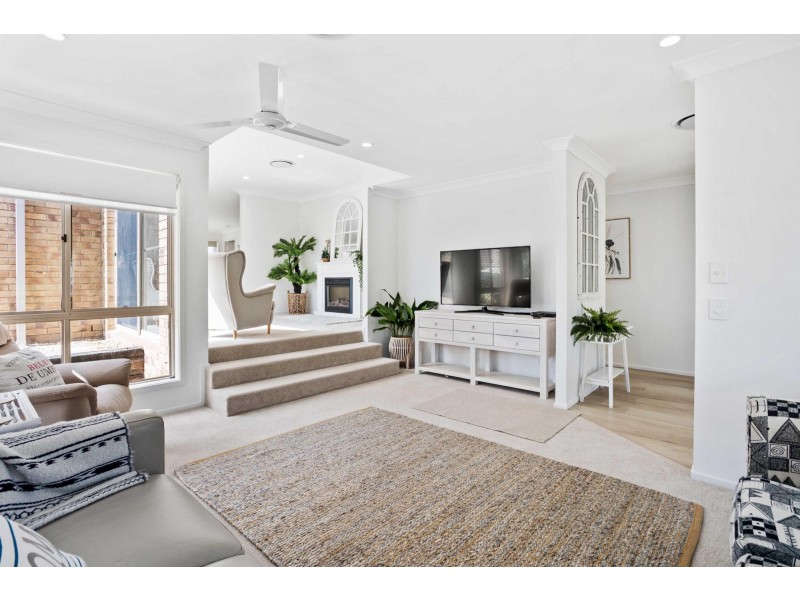 14 Wayville Place, Robina QLD 4226