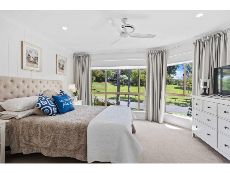 14 Wayville Place, Robina QLD 4226