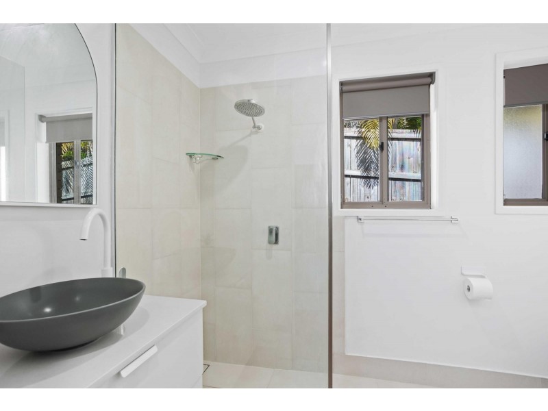 14 Wayville Place, Robina QLD 4226