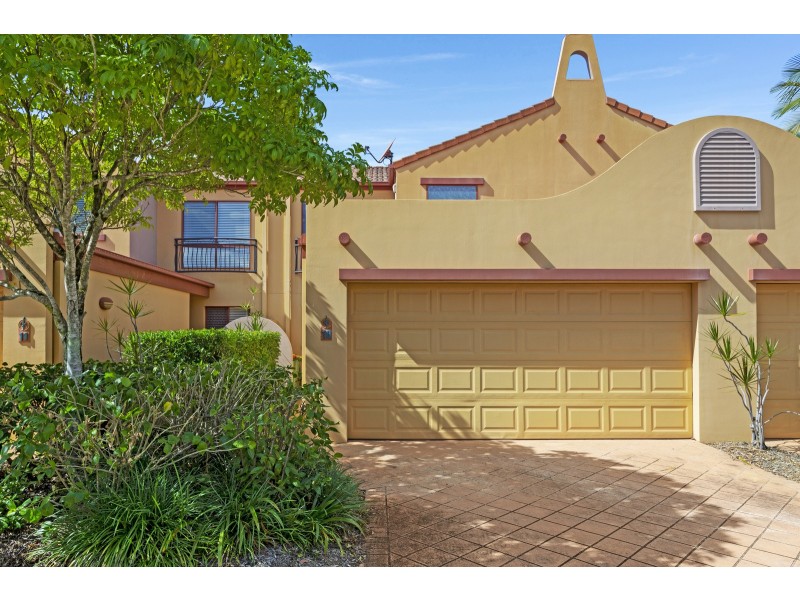 10/8 Woody Views Way, Robina QLD 4226