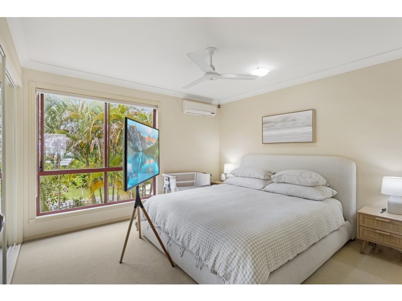 10/8 Woody Views Way, Robina QLD 4226