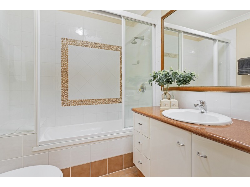 10/8 Woody Views Way, Robina QLD 4226