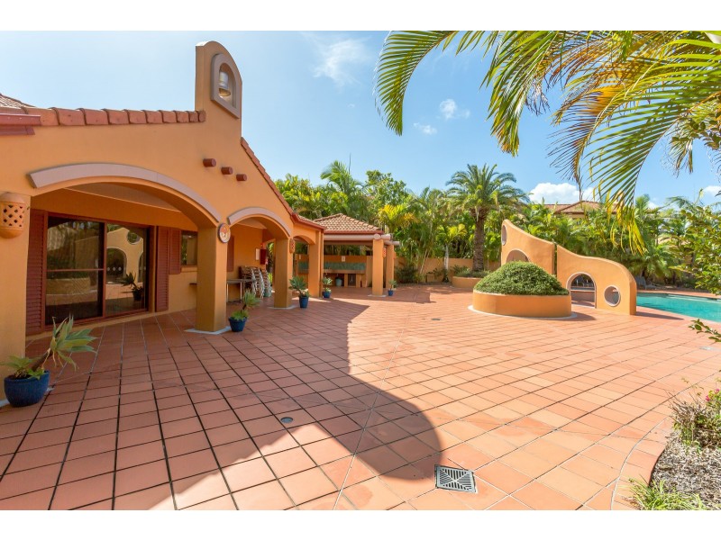 10/8 Woody Views Way, Robina QLD 4226